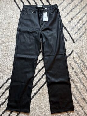 DAZE Black Straight-Leg Jeans NWT